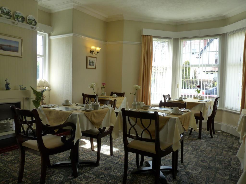 Cornerways Guest House Llandudno Extérieur photo