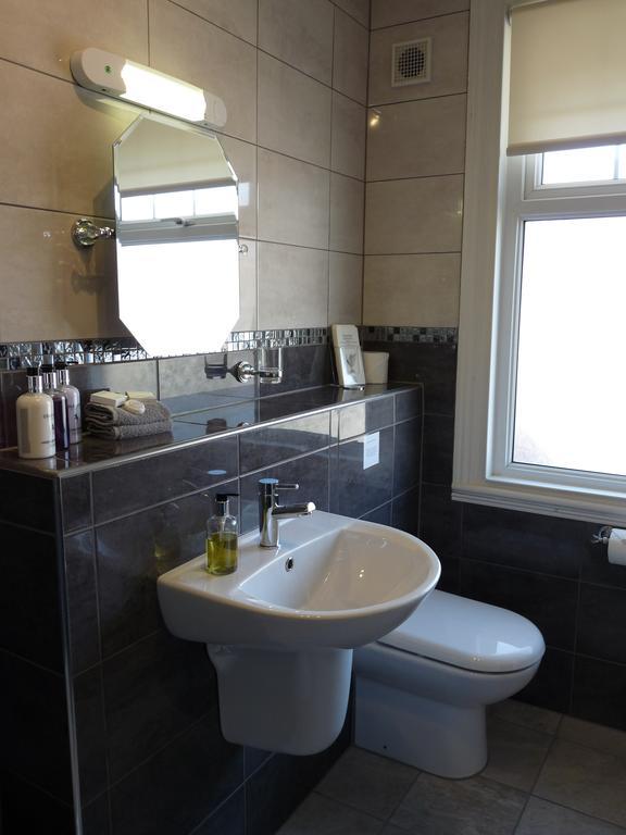 Cornerways Guest House Llandudno Extérieur photo